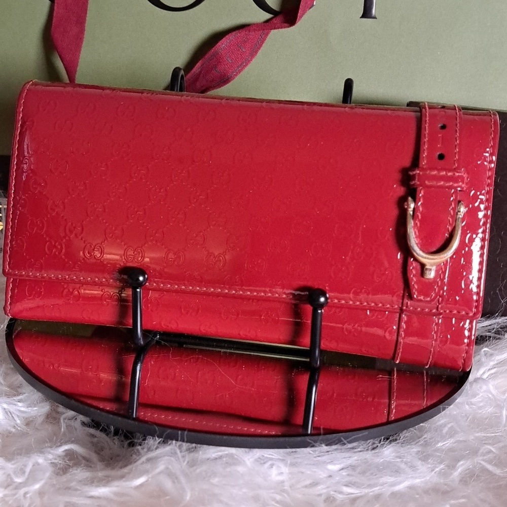 🔥🔥Gucci Guccissima Red Patent Leather Wallet - EUC